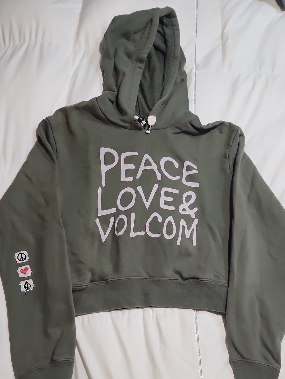 Vintage Volcom "Peace Love & Volcom" Cropped Hoodie - Olive Green With Pockets